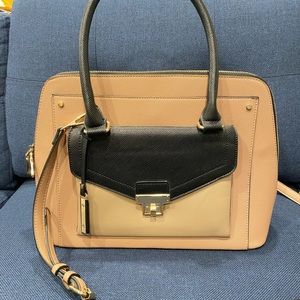 Gorgeous convertible purse/handbag